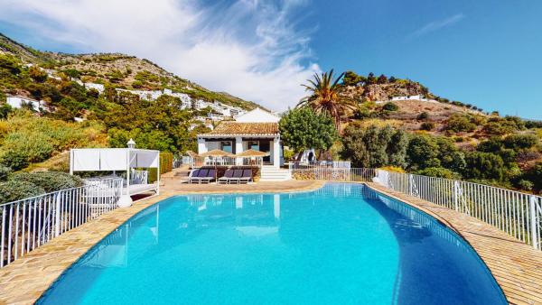 Villa Las Monjas - Astonishing Panoramic Sea View, Book Villa Hoteller i Costa del Sol med pool, Swimmingpool