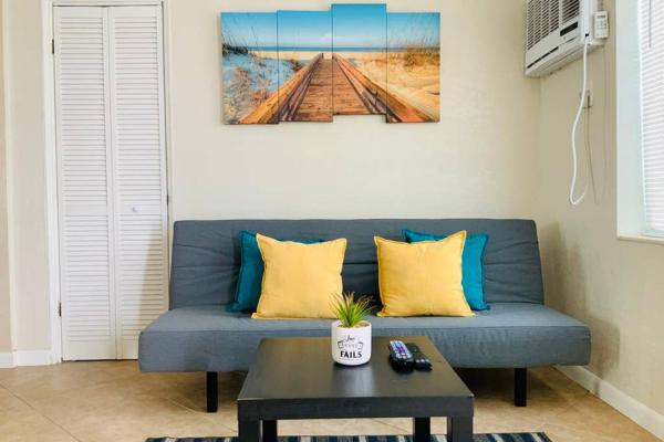 Hollywood Beach Apartments - Walk to the Beach, Book Lejlighed Hollywood Panhandle Florida