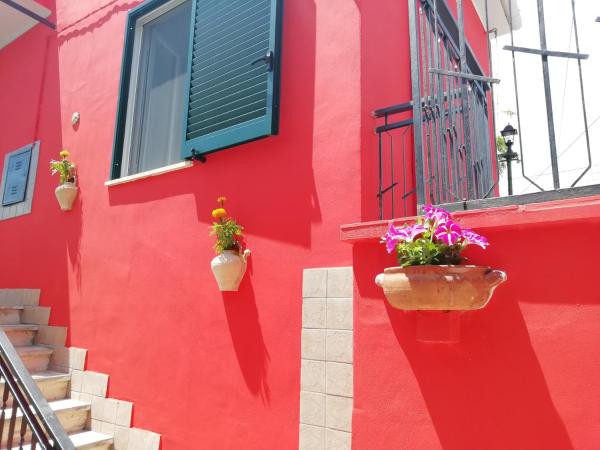 Bed And Breakfast Stefania, Book Hotel Hoteller i Abruzzo med parkering, Parkering