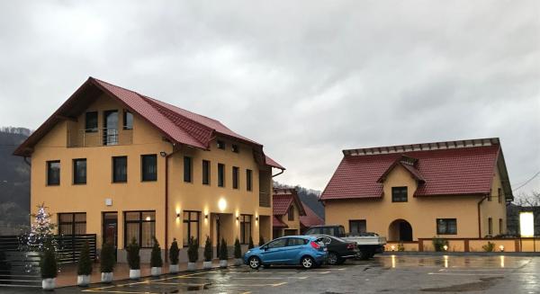 CASA LENDEL, Book Pension Bîrsana Maramureş