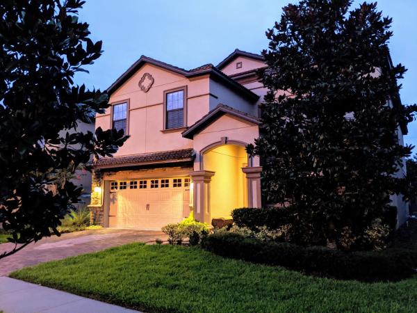 Villa 9BR Luxury near DISNEY with Pool, Spa, Free Parking, WiFi, Waterpark, Book Villa Villaer i Florida, Villa