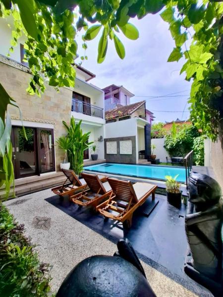 Pondok DEWI Villa - LEGIAN - 6 Bedroom Villa - Great Location, Book Villa Bali hoteller med morgenmad, Morgenmad