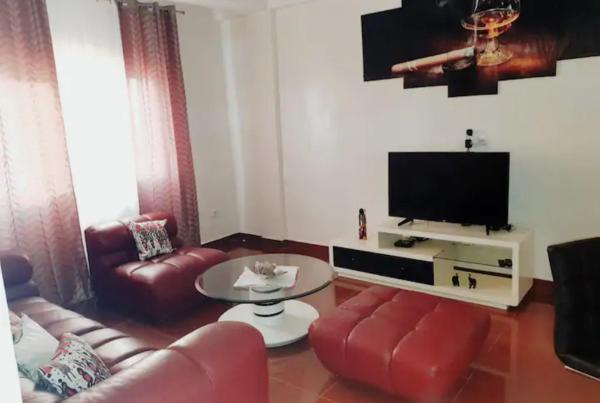 Your home, Book Lejlighed Billige hoteller i Mfoundi