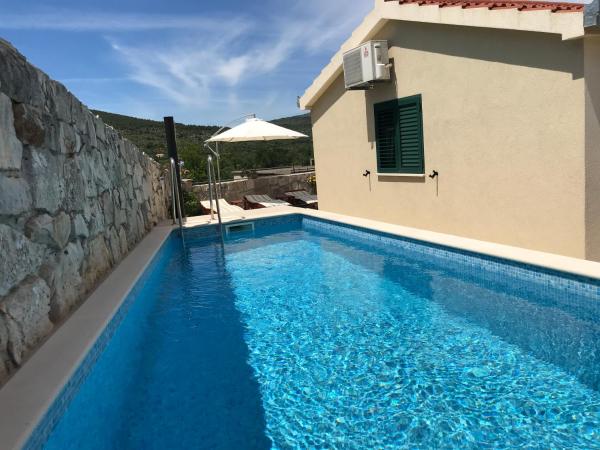 Villa Aranea mit Privatem Pool !!!, Book Villa Gustirna Split Region