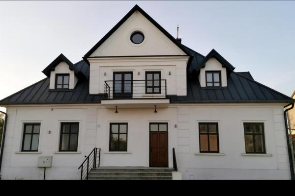 Noclegi Hrubieszów, Book Bed and Breakfast Hoteller i Lubelskie med parkering, Parkering