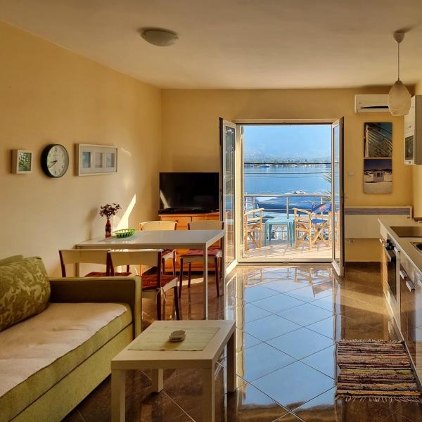 Luxury Apartment Maja, Book Lejlighed Tivat hoteller med parkering, Parkering