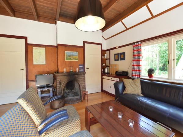 Holiday Home De Wildenberg Zuidwolde, Book Feriehus Sommerhuse i Zuidwolde, Hytte