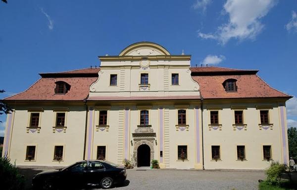 Pałac Kietlin, Book Landbrugsophold Niemcza Lower Silesia
