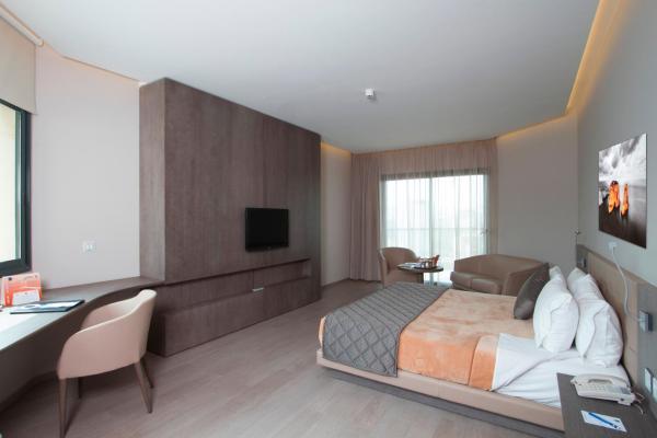 Promenade Hotel, Book Hotel Hazmieh 