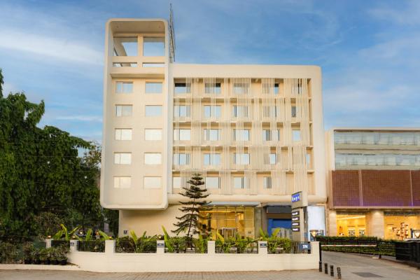 Keys Hotel Pimpri- Pune, Book Hotel Hoteller i Pune med pool, Swimmingpool