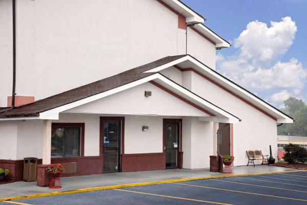 Super 8 Martinsburg, Book Hotel Martinsburg West Virginia