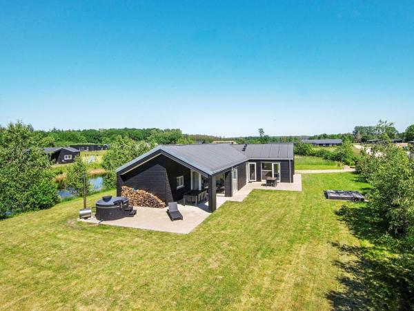 4 star holiday home in Glesborg, Book Feriehus Glesborg Midtjylland