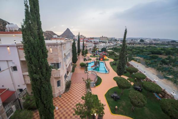 Lafontaine Durrat Al-Hada Suites, Book Ferieresort Makkah hoteller med pool, Swimmingpool