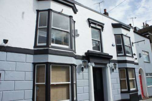 Kings Arm'S Hostel