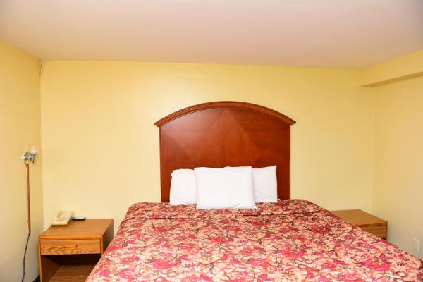 Royal Inn, Book Motel Hoteller i Tonawanda med parkering, Parkering