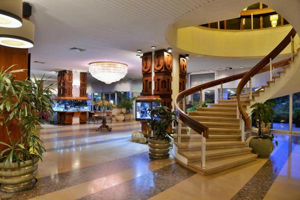 Carlton Madagascar, Book Hotel Antananarivo Analamanga