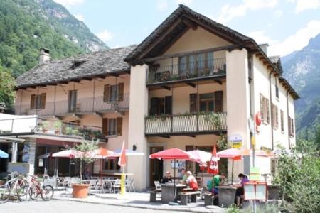 Ristorante Alpino, Book Mini-hotel  
