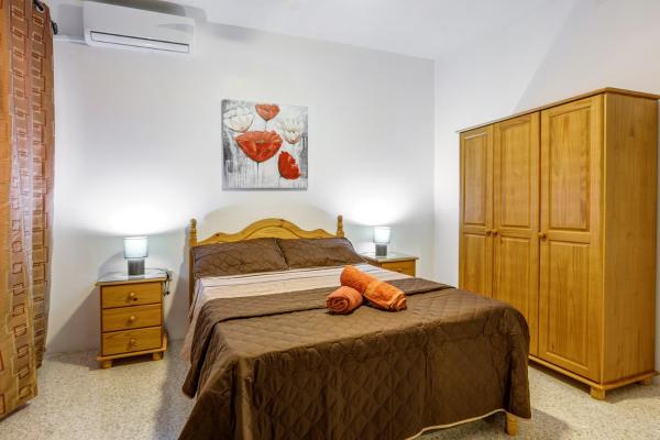 Dolphin Court, Book Lejlighed Marsalforn Gozo