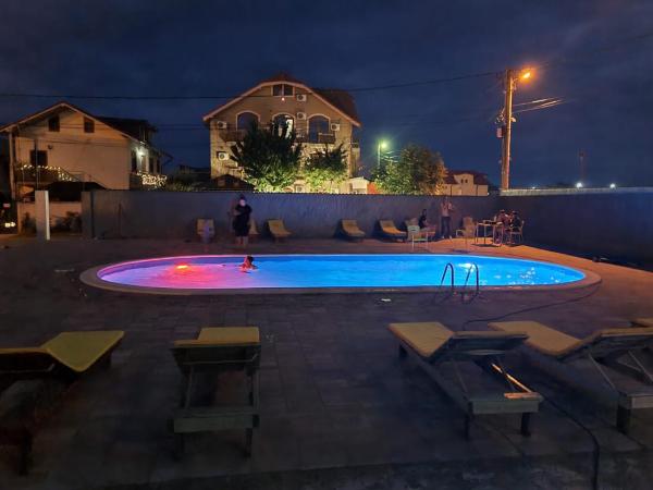 camere de închiriat Duly Costinești, Book Pension Hoteller i Constanta med pool, Swimmingpool