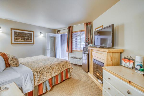 Icicle Village Resort 402: Juniper Studio, Book Hotel Leavenworth 