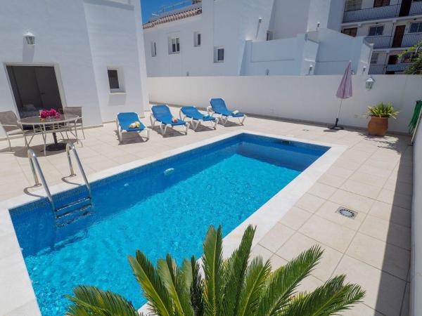 Nerja Paradise Rentals - Villa Ambar, Book Villa Hoteller i Axarquía med pool, Swimmingpool