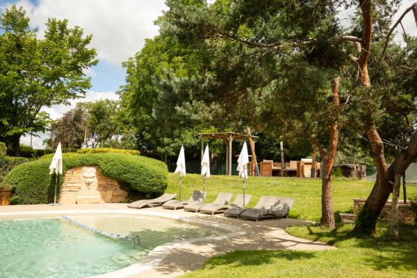 Camping Pré-Fixe, Book  Cassagnabère-Tournas Haute-Garonne