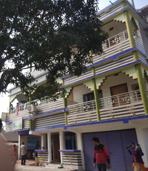 Babusona Homestay in Jaldapara, Book Værelse i privat hjem Mādāri Hāt West Bengal