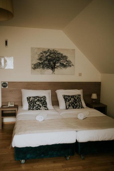 Villa Garden, Book Hotel Lower Silesia hoteller med parkering, Parkering
