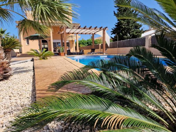 Riumar "Agostino", 300m to beach, private pool, On-Site-Service, dog beach, Book Hotel Riumar El Baix Ebre