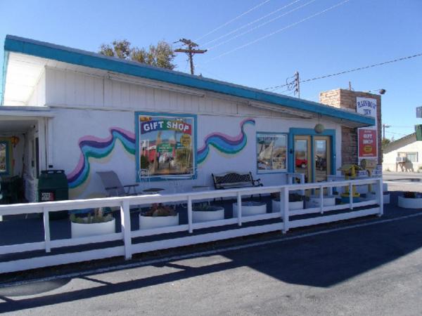 Rainbow Inn & Cottages