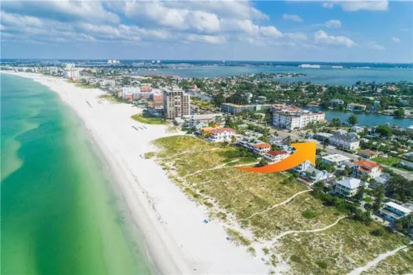 AMAZING LOCATION ! direct across ST, from beach, Book Lejlighed Lejligheder i Florida, Lejlighed