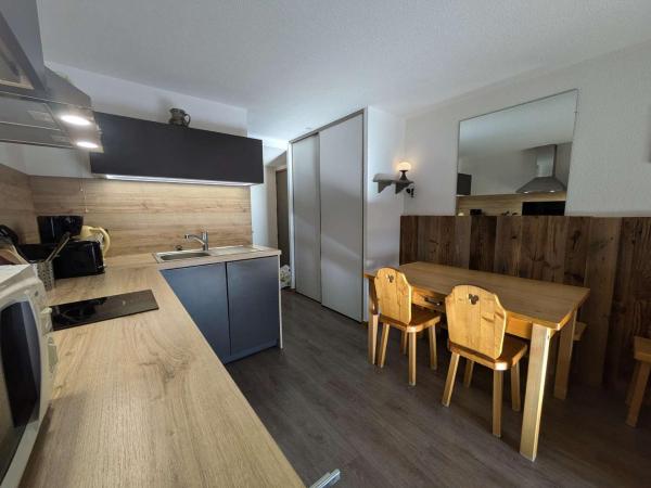 Duplex 4 pers. à Arêches-Beaufort, piscine, balcon sud, centre village - FR-1-342-132, Book Lejlighed Hoteller i Rhône-Alps med pool, Swimmingpool