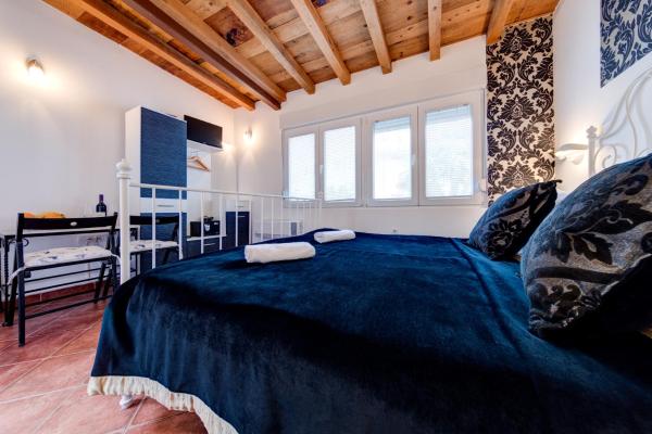 Oasis Seaside Rooms, Book Lejlighed Budva hoteller med parkering, Parkering