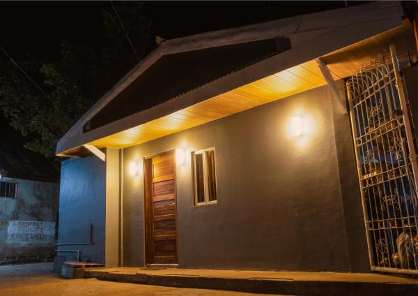 B&B Backpackers, Book Hostel / Vandrerhjem Coron Town Proper 