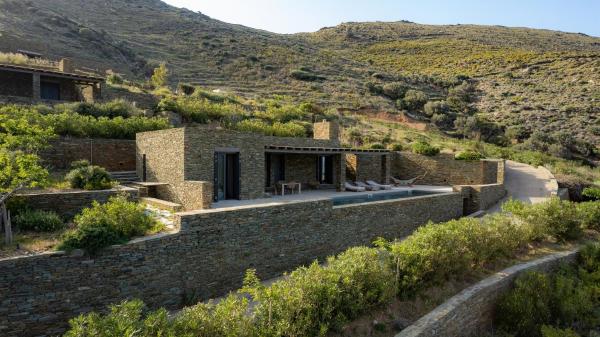 Onar, Book Landsted Achla Andros Island