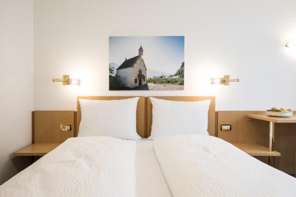 Mondschein Rooms, Book Pension Lana 