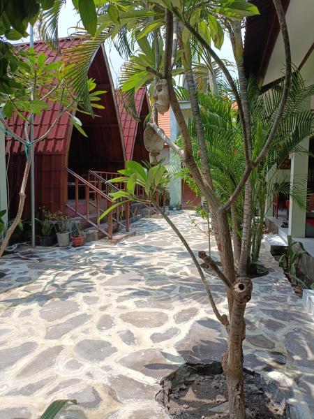 Gili Mesari Cottages & Homestay, Book Værelse i privat hjem Lombok hoteller med parkering, Parkering