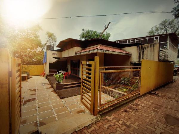 Nivritti Villa 2BHK Private Villa in Matheran Full Privacy & Prime Location in Matheran, Book Lejlighed Hoteller i Matheran med morgenmad, nær Echo Point, Morgenmad