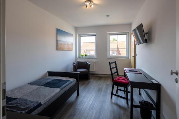 Gästehaus Olympia Wilhelmshaven - Moderne Einzelzimmer mit eigenem Bad für Monteure, Book Lejlighed Schortens Friesland