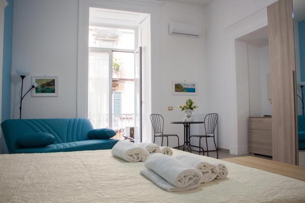 Donna Laura Suite, Book Bed and Breakfast Napoli centrum - Centro Storico Napoli
