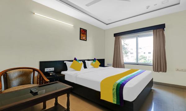 Check Inn @ Mvp by OYO Rooms, Book Hotel MVP Colony 