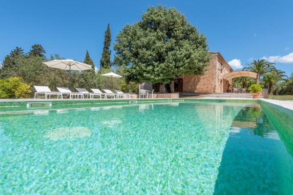Villa Serisal, Book Villa  