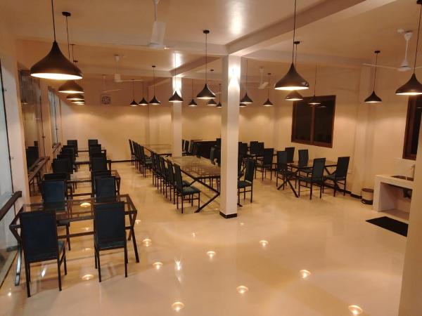 CRYSTAL RIVERSTON DECK, Book Hotel Matale District Sri Lanka