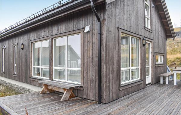 4 Bedroom Stunning Home In Øyer, Book Hotel Øyer Hedmark
