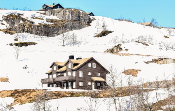 3 Bedroom Awesome Home In Åseral, Book Feriehus Aseral Villas, Villa