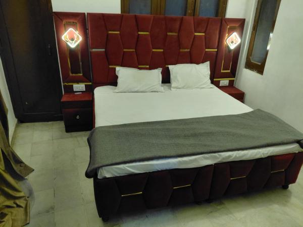 Gurjeet Guest House