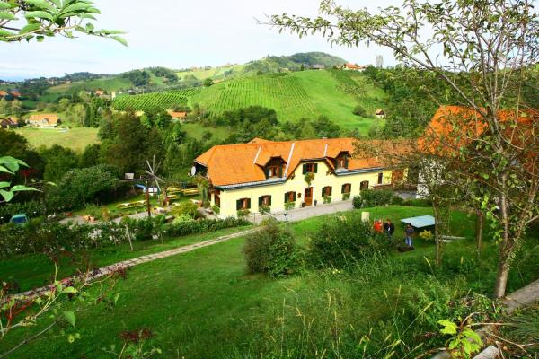 Weingut Schlafgut Genussgut Lorenz, Book Landsted Sommerhuse i Southern Styria, Hytte