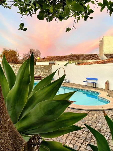 Casa do Torreão, Book Bed and Breakfast  