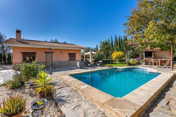 Casa rural a pie de Sierra Nigüelas, Book Feriehus Niguelas Granada