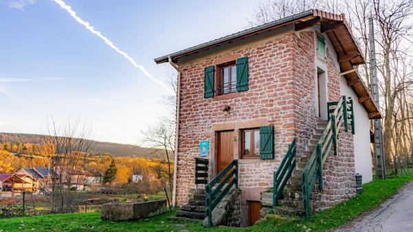 Gîte le Fournil des Vosges, Book Feriehus Docelles Sommerhuse, Hytte